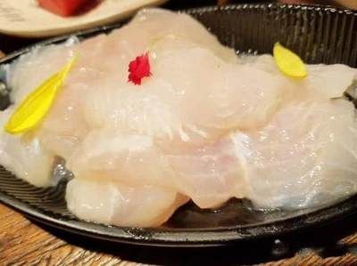 龍魚什么味道好吃又好養(yǎng)：龍魚飼料營養(yǎng)搭配技巧