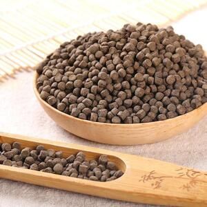 銀板魚適宜的飼料選擇（銀板魚的飼料選擇應多樣化，銀板魚飼料保存技巧）