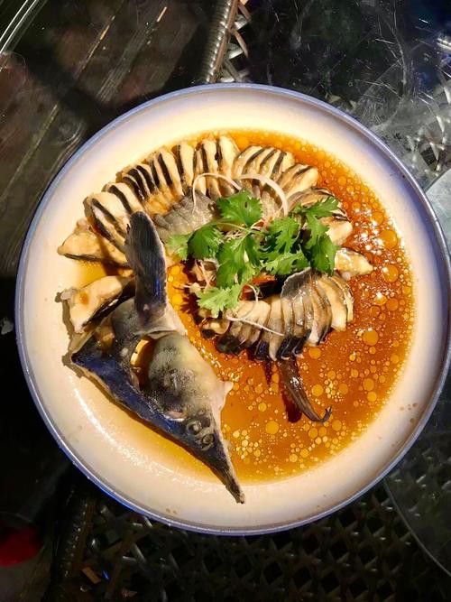 清蒸鱘龍魚圖片真實