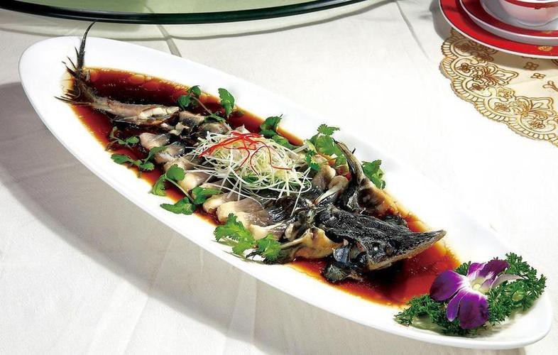 清蒸鱘龍魚圖片真實