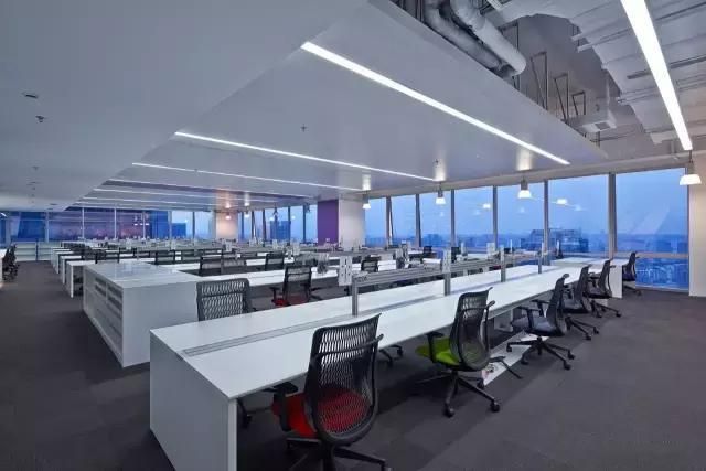 辦公室金龍魚擺放位置好嗎（辦公室養(yǎng)魚的風(fēng)水有什么講究）