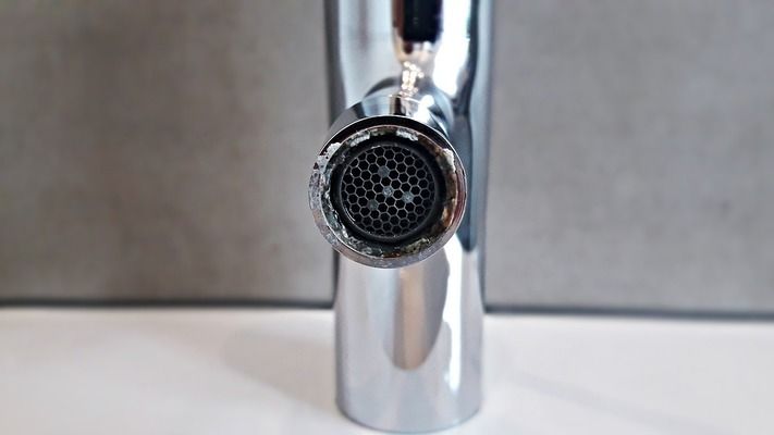 魚缸過濾器上不來水，如何解決魚缸過濾器不上水的原因