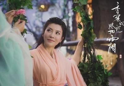 龍魚吃自己的鱗片：龍魚吃自己的鱗片正常嗎？