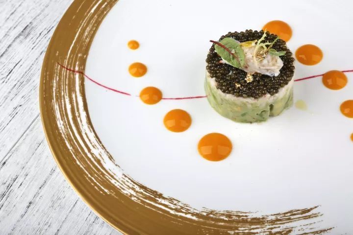 金龍魚魚子醬，金龍魚魚子醬是一種既美味又營(yíng)養(yǎng)的海鮮料理值得一試