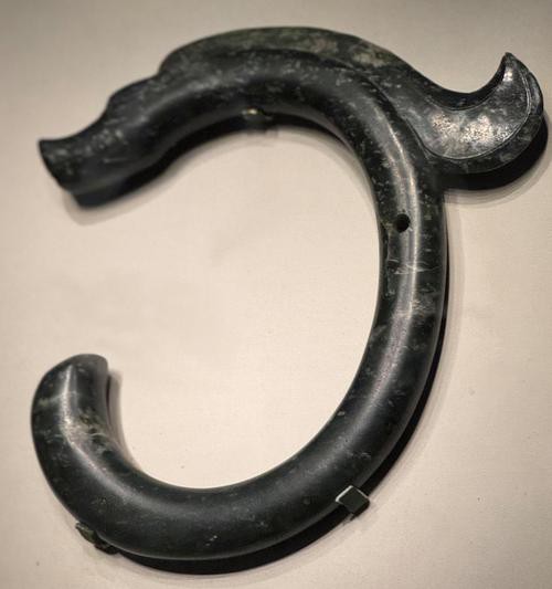 給我更多高清的紅山玉龍圖片