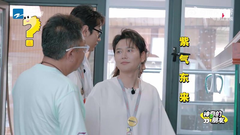 白色銀龍魚會變其他顏色嗎視頻講解