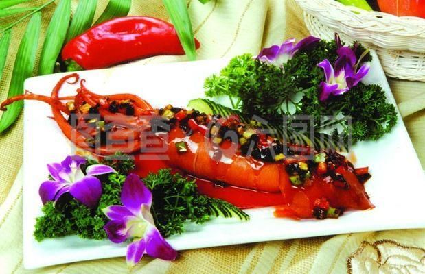 金龍魚吃蝦好還是吃小魚好：金龍魚吃蝦好還是吃小魚好，