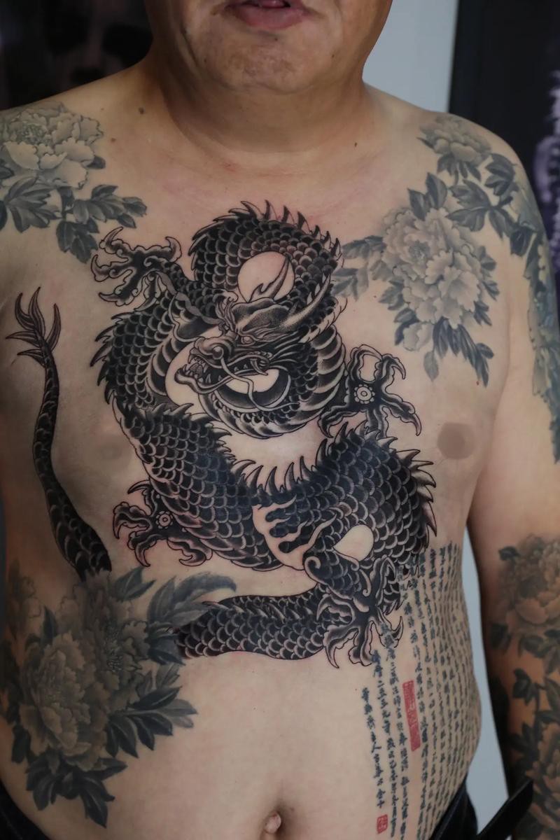 紅龍紋身有哪些經典圖案