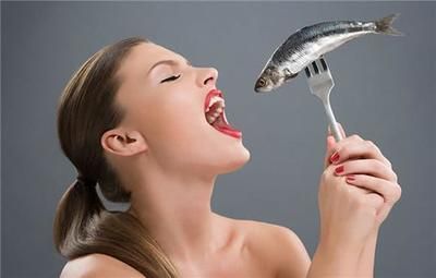 龍魚不吃飼料只吃小魚怎么辦：龍魚只吃飼料不吃小蝦小魚可以嗎？全面解析龍魚的飲食需求