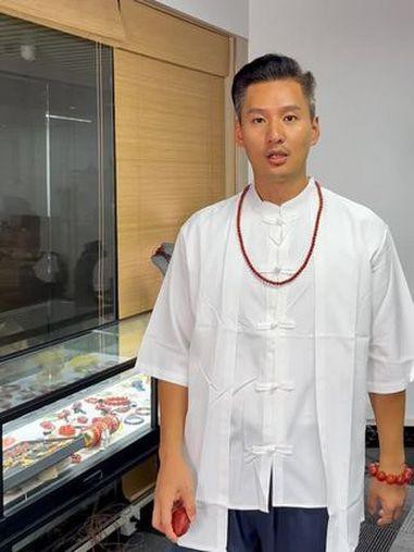 能再推薦一些紅龍雕塑嗎？