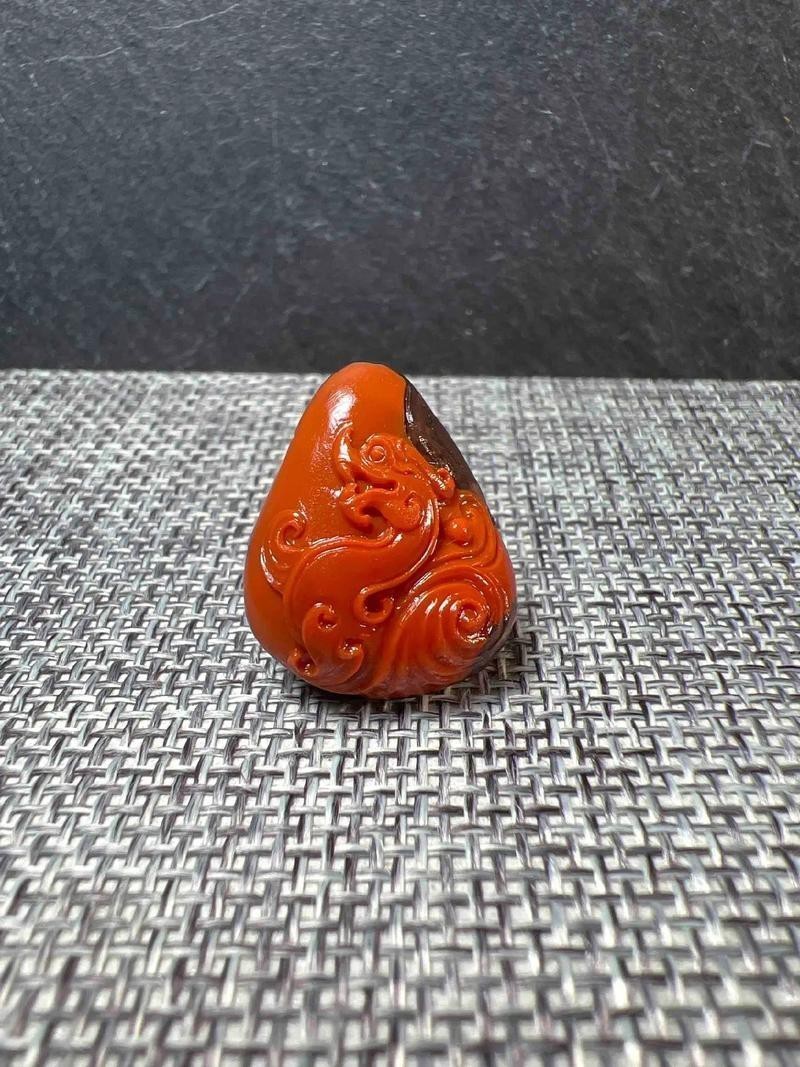 能再推薦一些紅龍雕塑嗎？