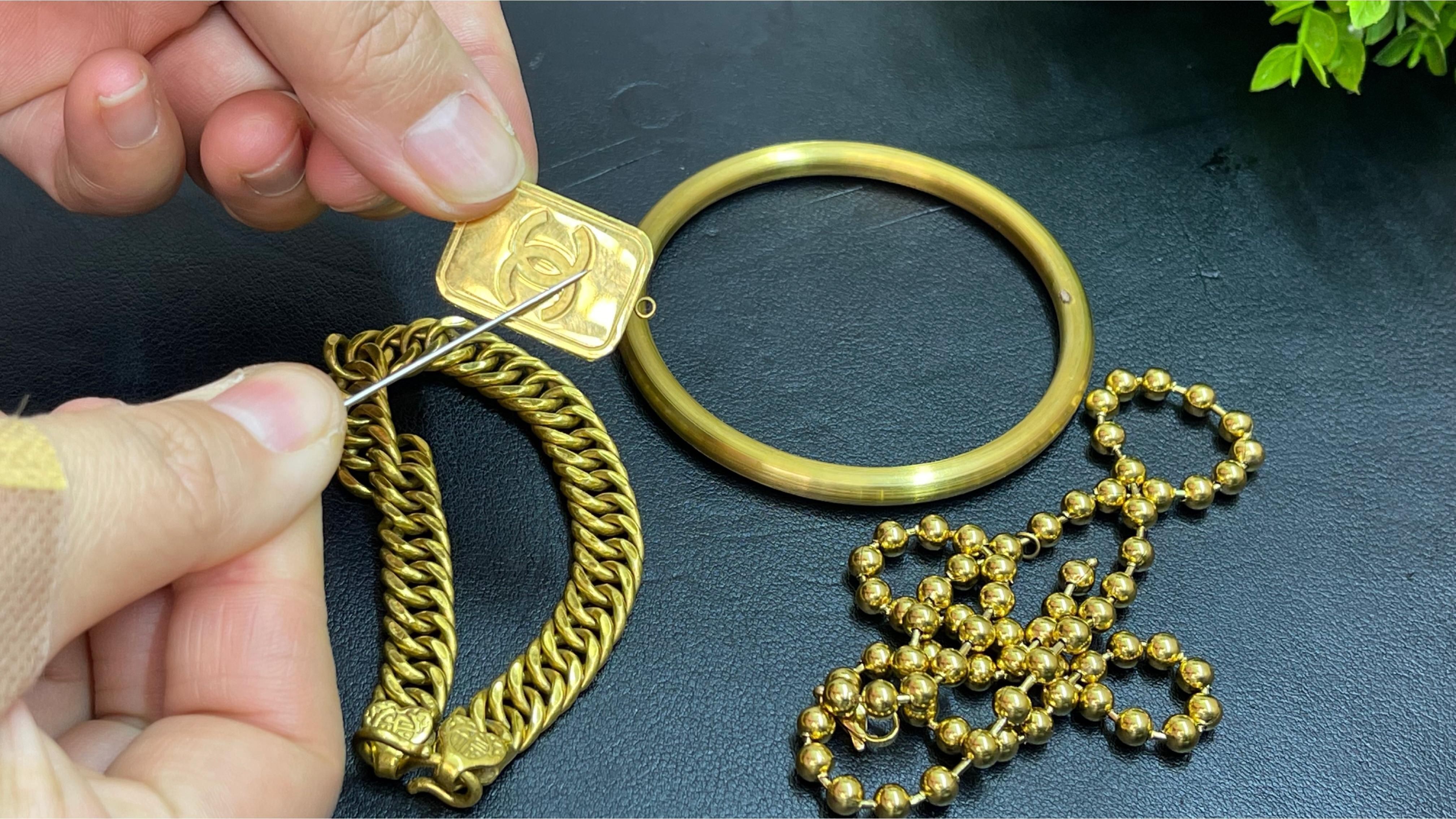 如何辨別真假金頭過背？