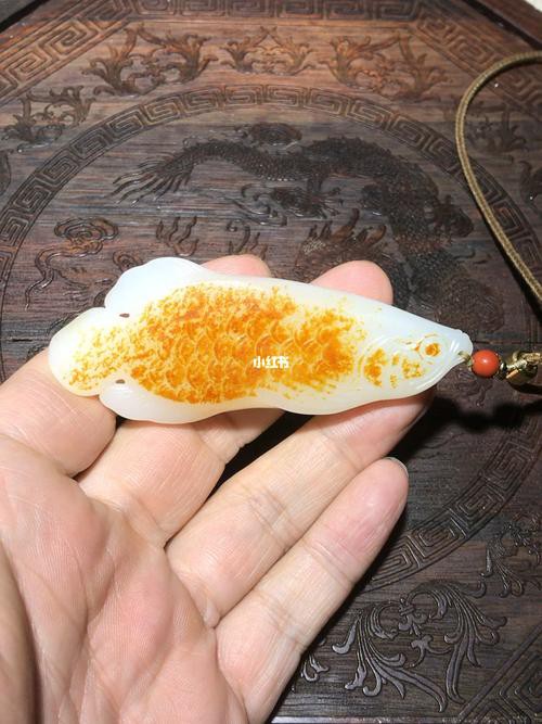 玉雕金龍魚掛件圖片大全