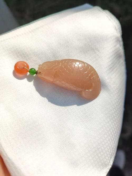 玉雕金龍魚掛件圖片大全
