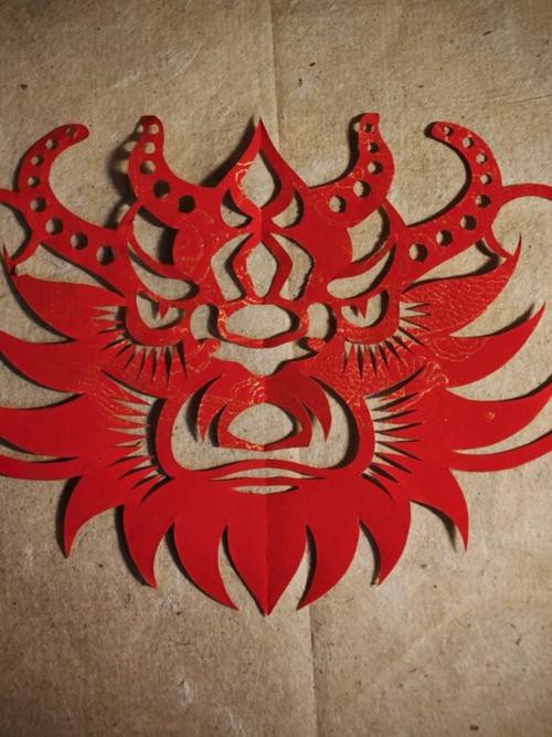 推薦一些高清的紅色龍壁紙