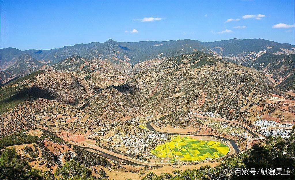 什么叫做來龍，“來龍”是風(fēng)水學(xué)術(shù)語，指山脈起伏連綿、蜿蜒曲折如龍奔騰的態(tài)勢