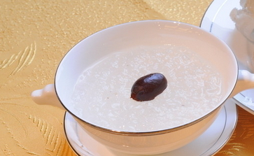 泰安光彩有賣魚缸的嗎多少錢一條（ 泰安光彩批發(fā)市場）